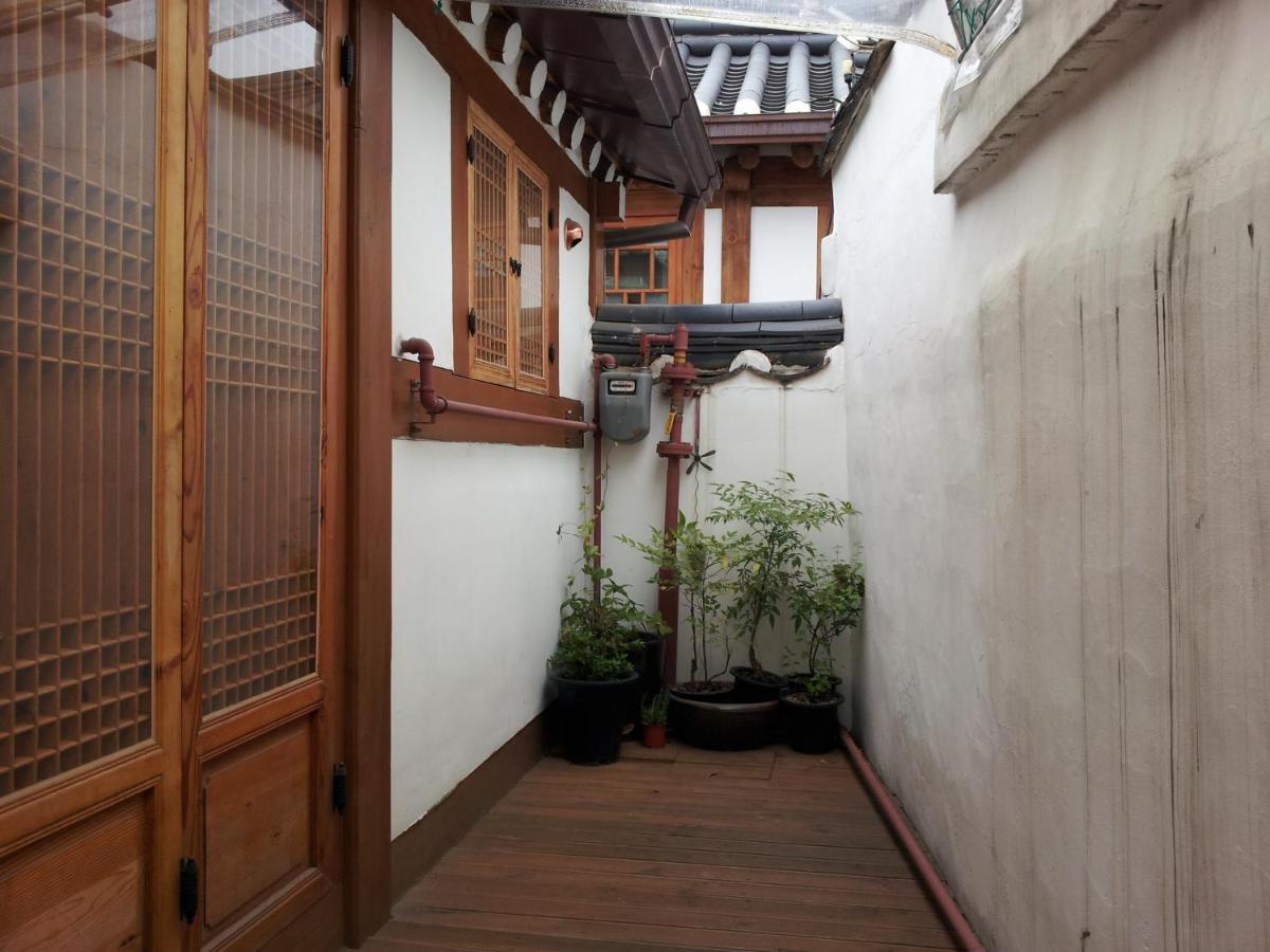 Han Hanok Guesthouse โซล ภายนอก รูปภาพ