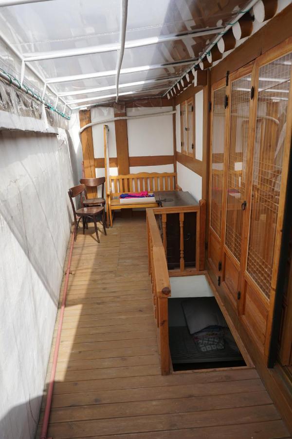 Han Hanok Guesthouse โซล ภายนอก รูปภาพ