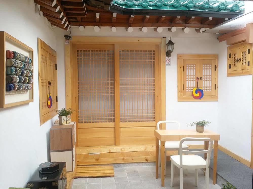 Han Hanok Guesthouse โซล ภายนอก รูปภาพ