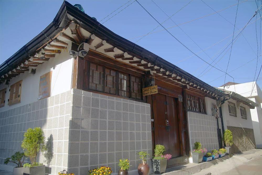 Han Hanok Guesthouse โซล ภายนอก รูปภาพ