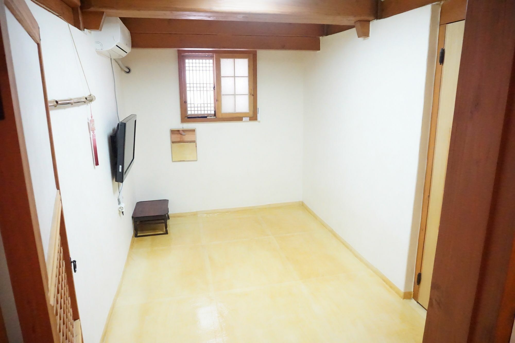 Han Hanok Guesthouse โซล ภายนอก รูปภาพ