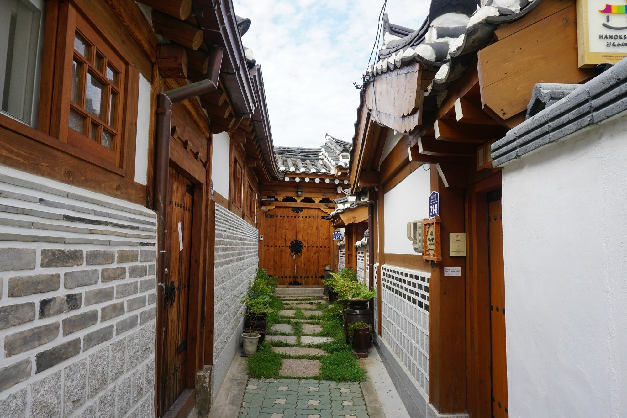 Han Hanok Guesthouse โซล ภายนอก รูปภาพ